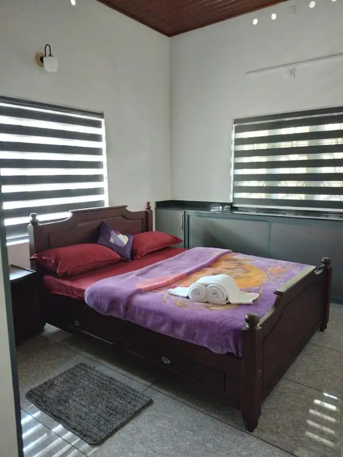 Cherry Blossom Homestays Munnar 2Bhk Casa de Férias